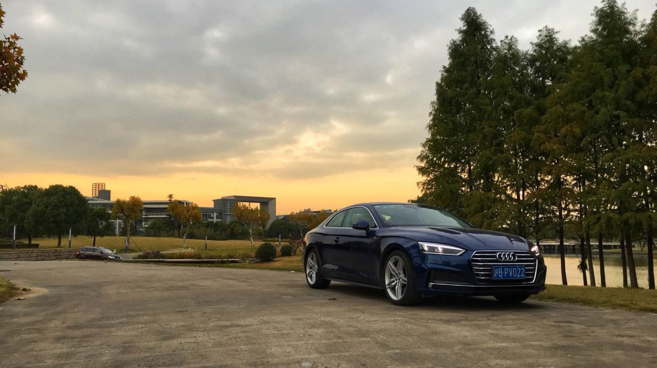 优雅、从容，适合娘炮。——奥迪A5试驾