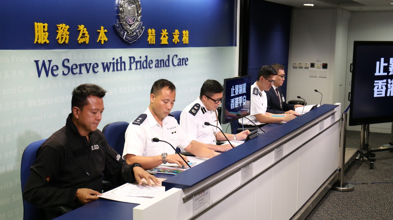 香港警方召开记者会（香港《01新闻》）