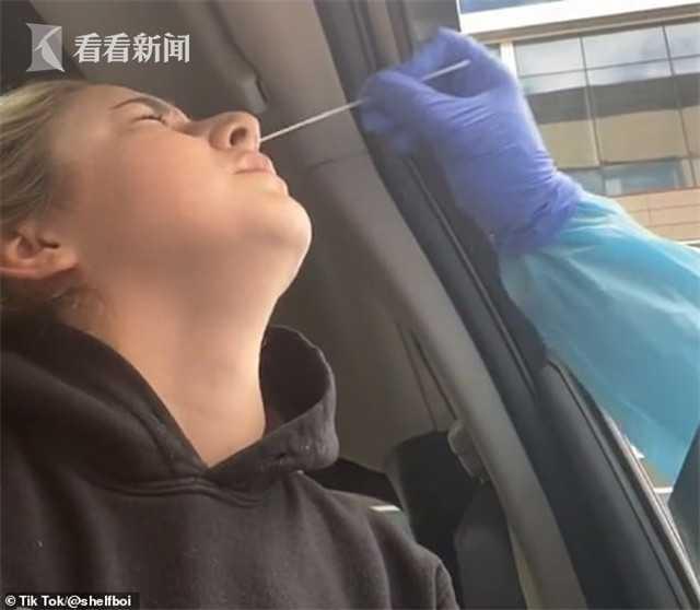 美国女孩做鼻咽拭子:很痛想吐 像大脑被刺了一下
