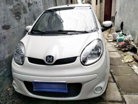 市民买新能源汽车没给合格证 窝在家中半年成摆设