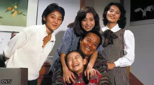 (坂口良子与西田敏走的《池中玄太80公斤》留念)
