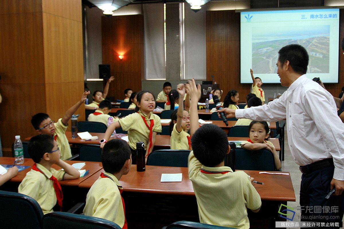 蹇读qian吗 czf0-hawmaua6672713.jpg