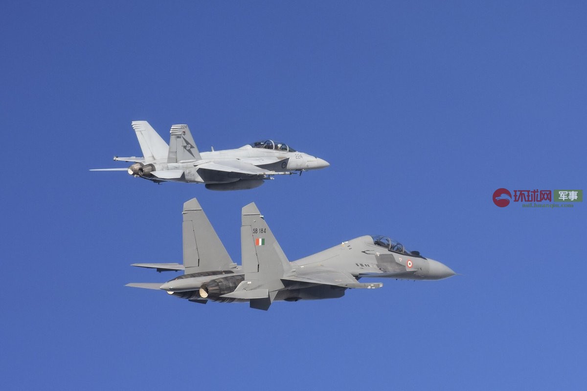 Baby与章子怡同框