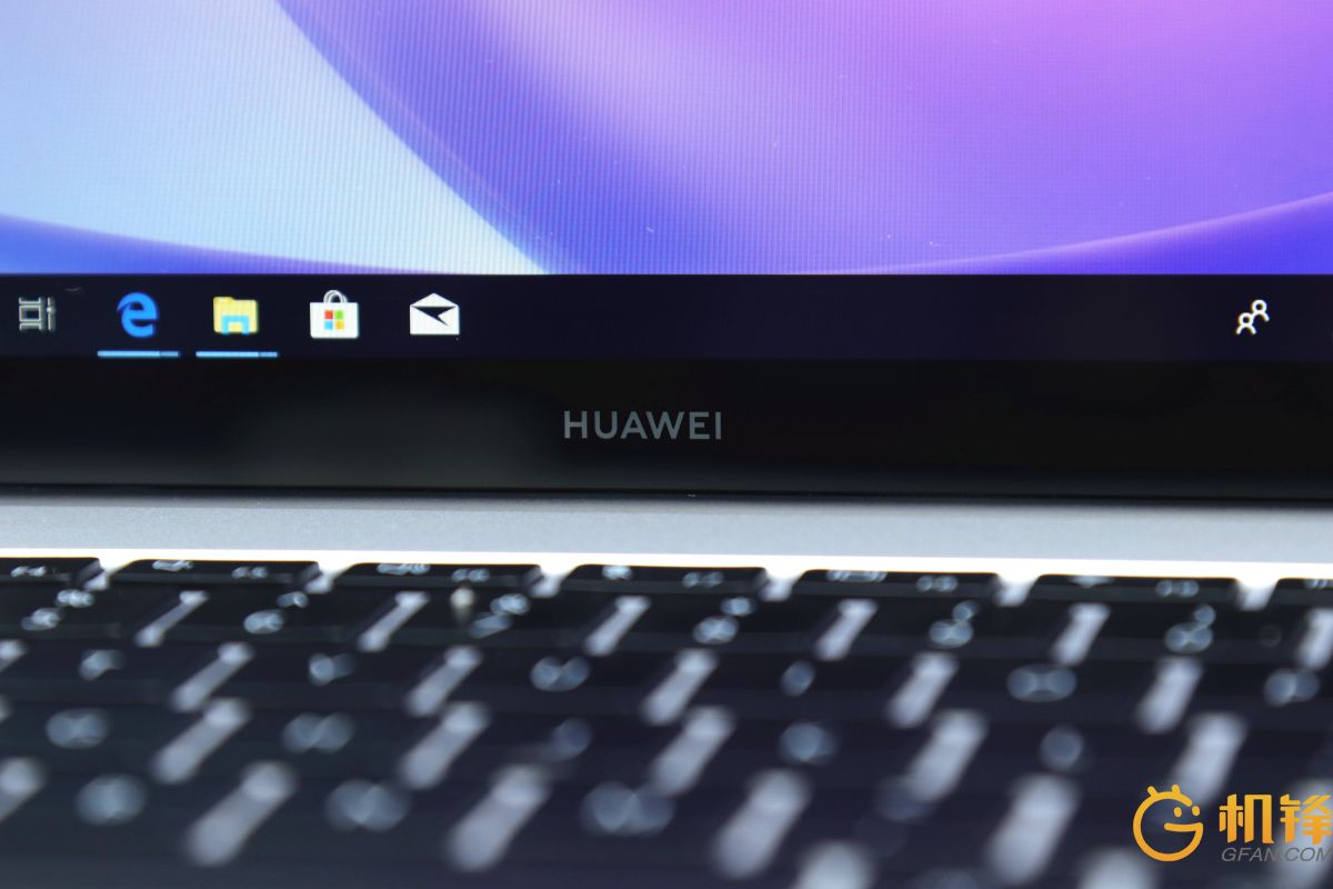 华为matebook13壁纸,matebook13桌面壁纸 轻巧纤薄全面屏 华为matebook 13笔记本美图赏析