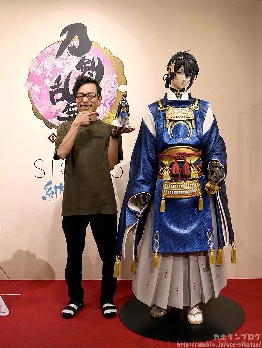 《刀剑乱舞》推出三日月宗近等身大手办 售价18万