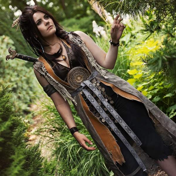 《战神4》芙蕾雅Cosplay 惟妙惟肖,完美还原丛林女巫