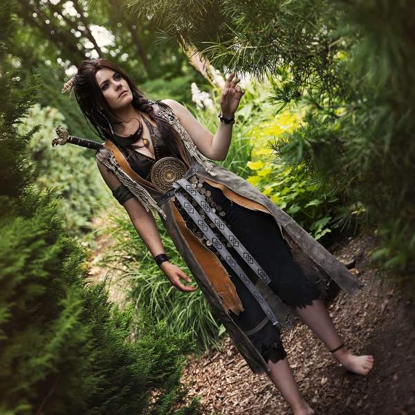 《战神4》芙蕾雅Cosplay 惟妙惟肖,完美还原丛林女巫
