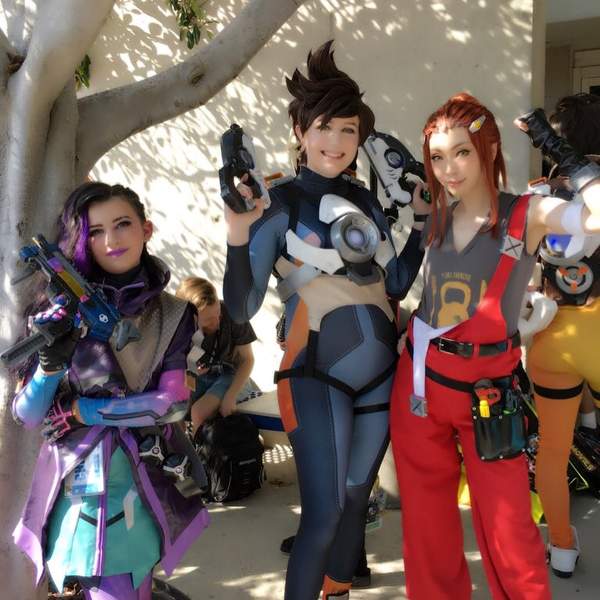 岛国小姐姐COS《守望先锋》黑影 造型还原,酷似邓紫棋