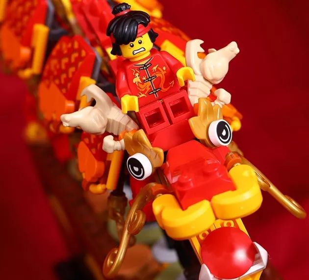FUNbox | 乐高闹新春 首推中国风舞龙