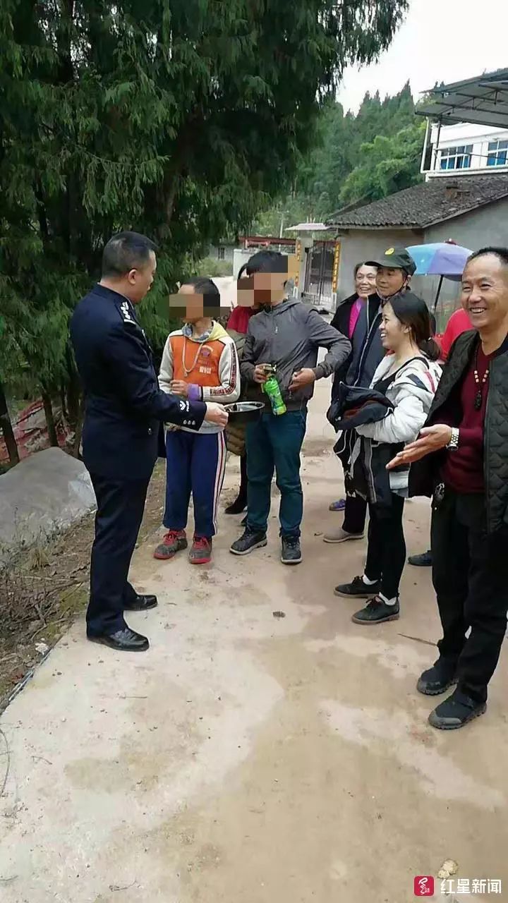 ↑两少年被成功找到