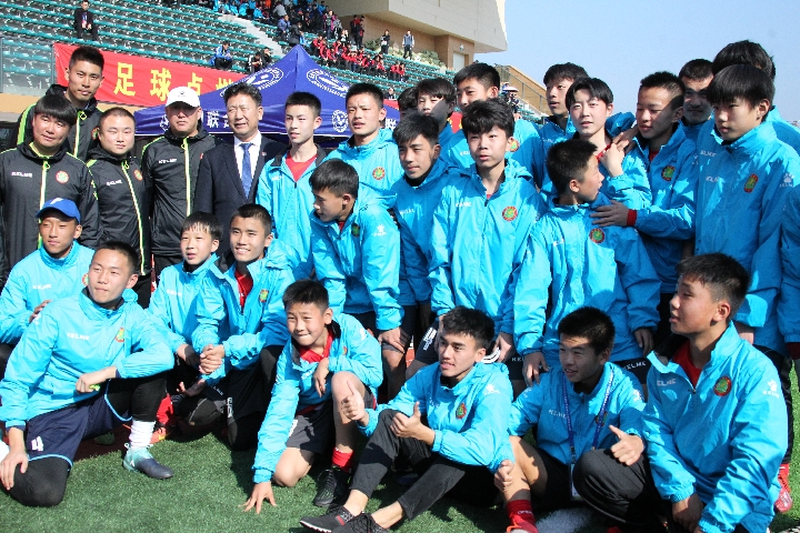 正视差距 踢出快乐--校园足球国家集训队观察