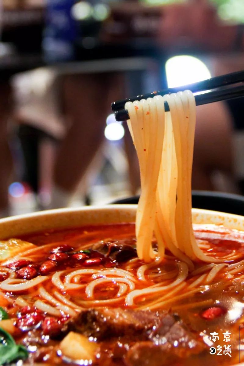 好吃到丧心病狂!被抖音刷上热门的雨花客厅,并