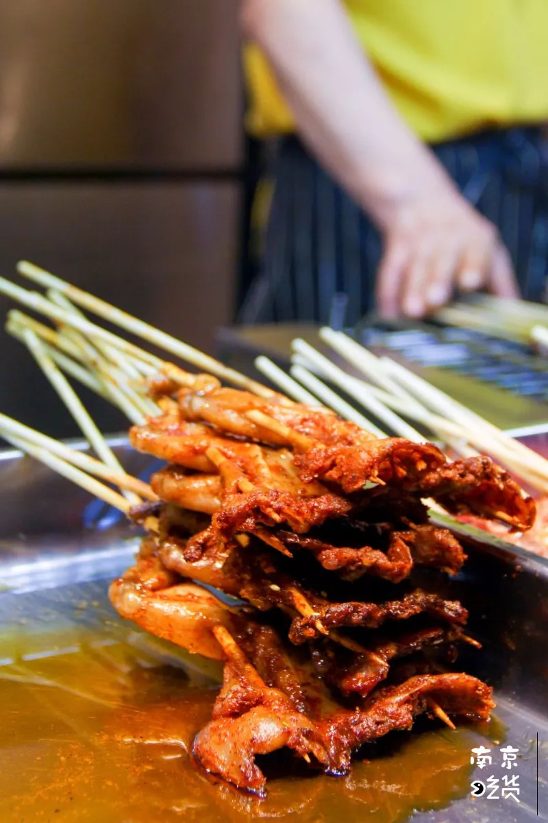 好吃到丧心病狂!被抖音刷上热门的雨花客厅,并
