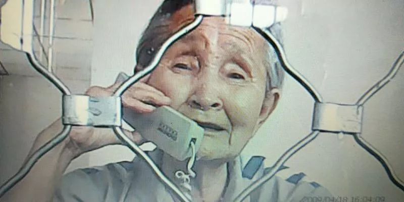84岁老太申请保外就医被拒 女儿：盼妈妈活着出狱