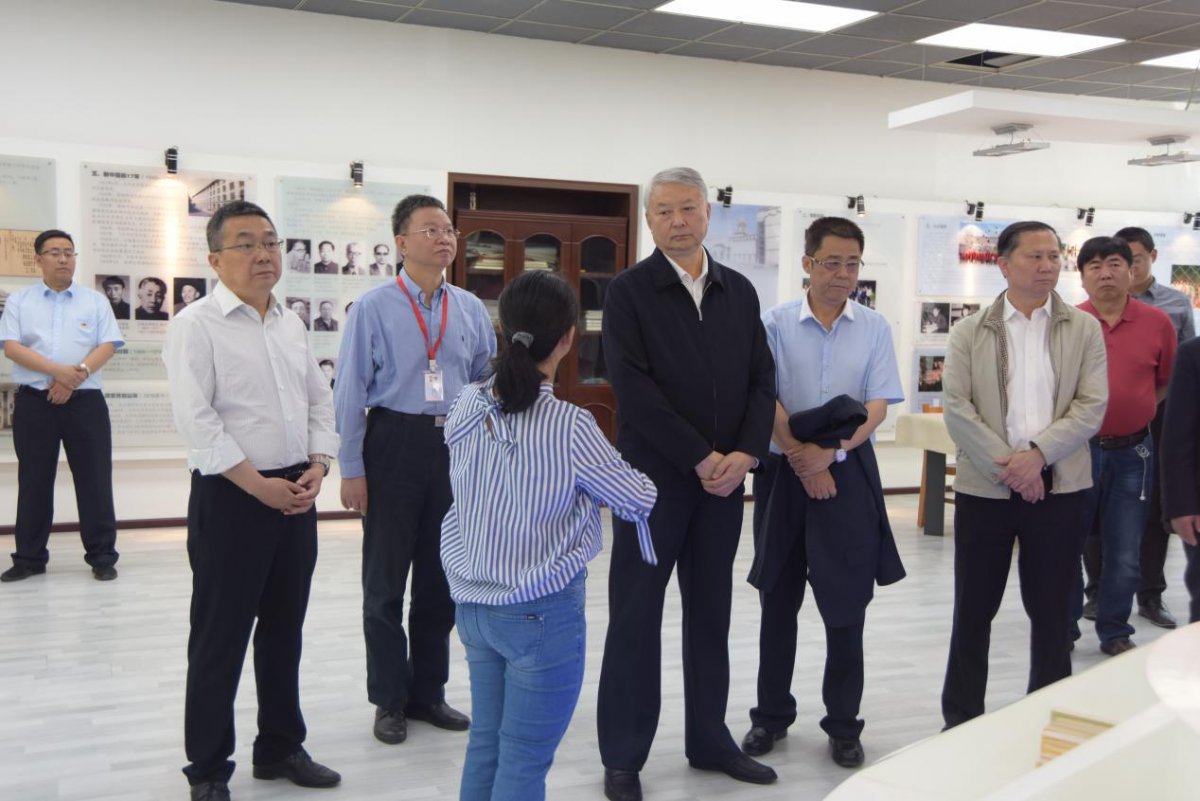 宜宾中核812老总_宜宾中坝大桥的照片