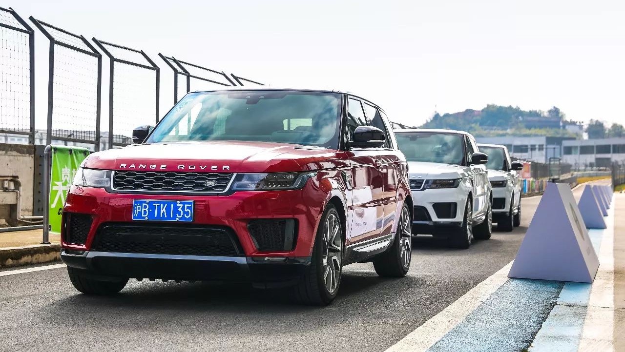 这辆车又燃又霸气，还比燃油版指导价便宜10万！