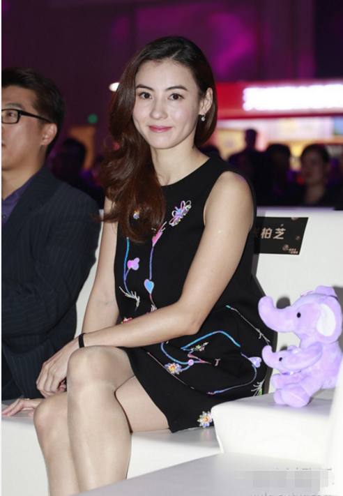 38岁辣妈张柏芝性感短裙美回巅峰 圆润脸部和粗手臂实力抢镜