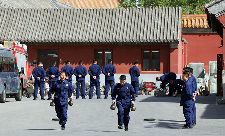 故宫电线穿“盔甲” 95%宫殿覆盖避雷针