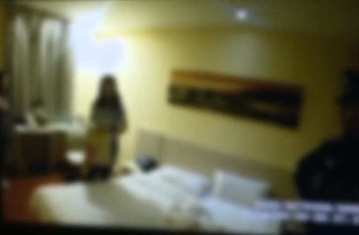 女子酒店开房后突然发现不对劲,再一看太恶心了!