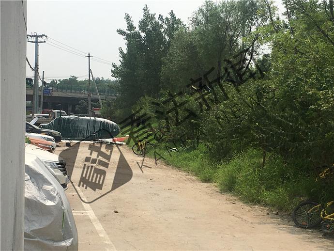 北京坠机事件目击者:飞机盘旋多圈后坠落(图)