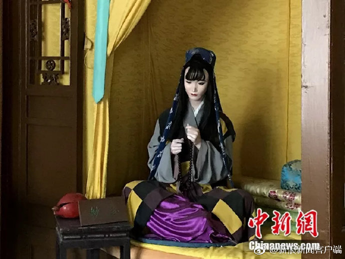 假扮医生就为了一顿饭? 每日轻松一刻3月10日周末版