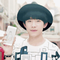 孩子爱玩手机，妈妈一句话点明真相