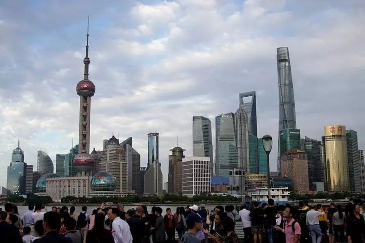 eep娱乐平台|5个塑料瓶粘贴一起,孩子看见会喜欢的
