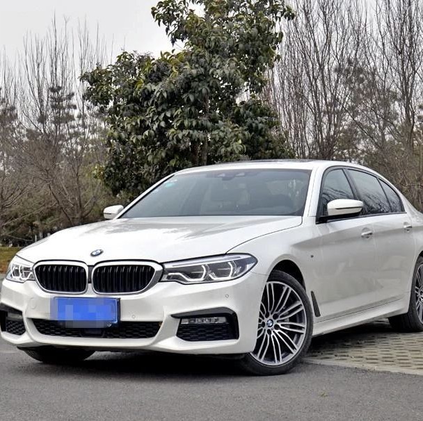 性能比奔驰强，豪华感超过奥迪，它才是运动与品位的最佳典范！