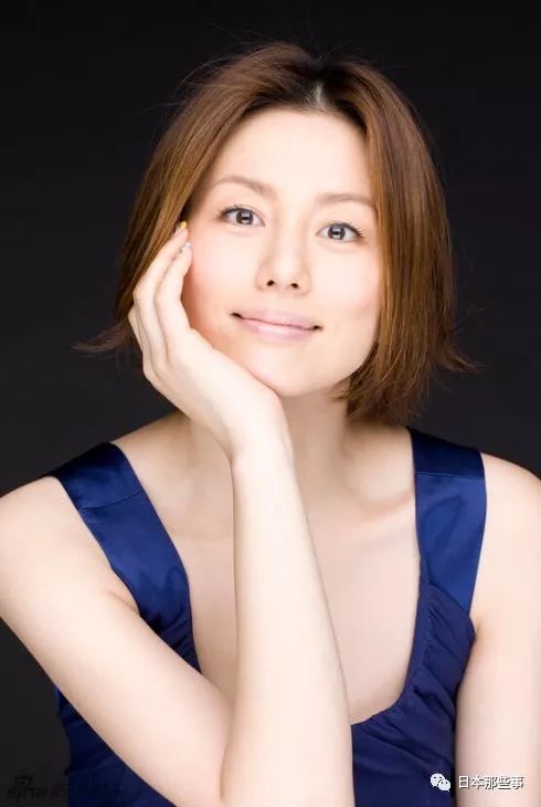 连续两年超天海祐希 她是日本女性憧憬的成熟女子
