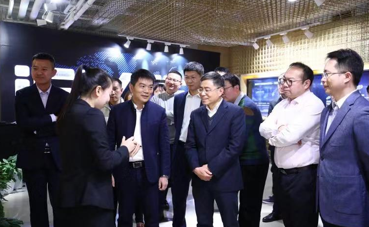 工业和信息化部人才交流中心联合科大讯飞等人