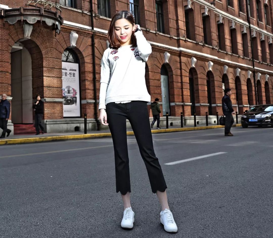 关晓彤、江疏影竟然都穿这款魔术牛仔裤?穿上