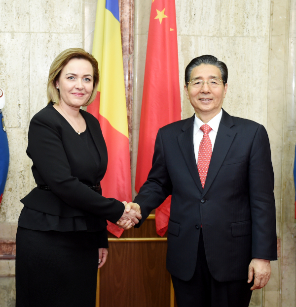 郭声琨同罗马尼亚内务部部长达恩举行会谈