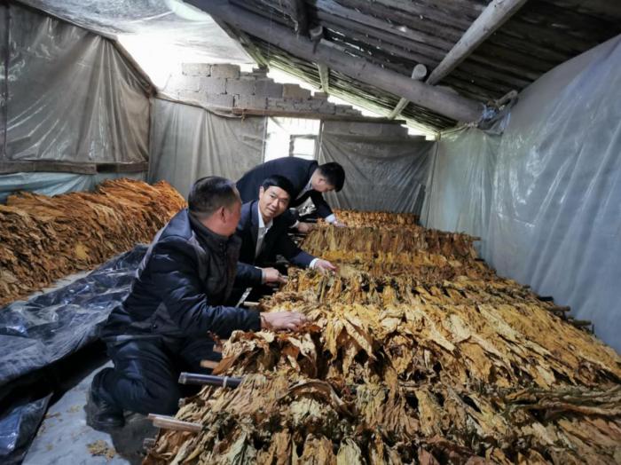 石柱沙子人口_手握沙子的图片(2)