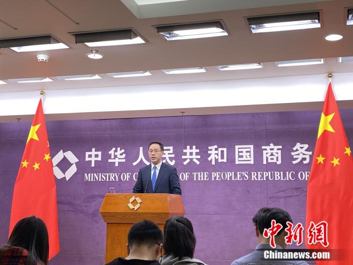 「巴登娱乐公司」周星驰:我曾为1句台词的重拍,向导演下跪