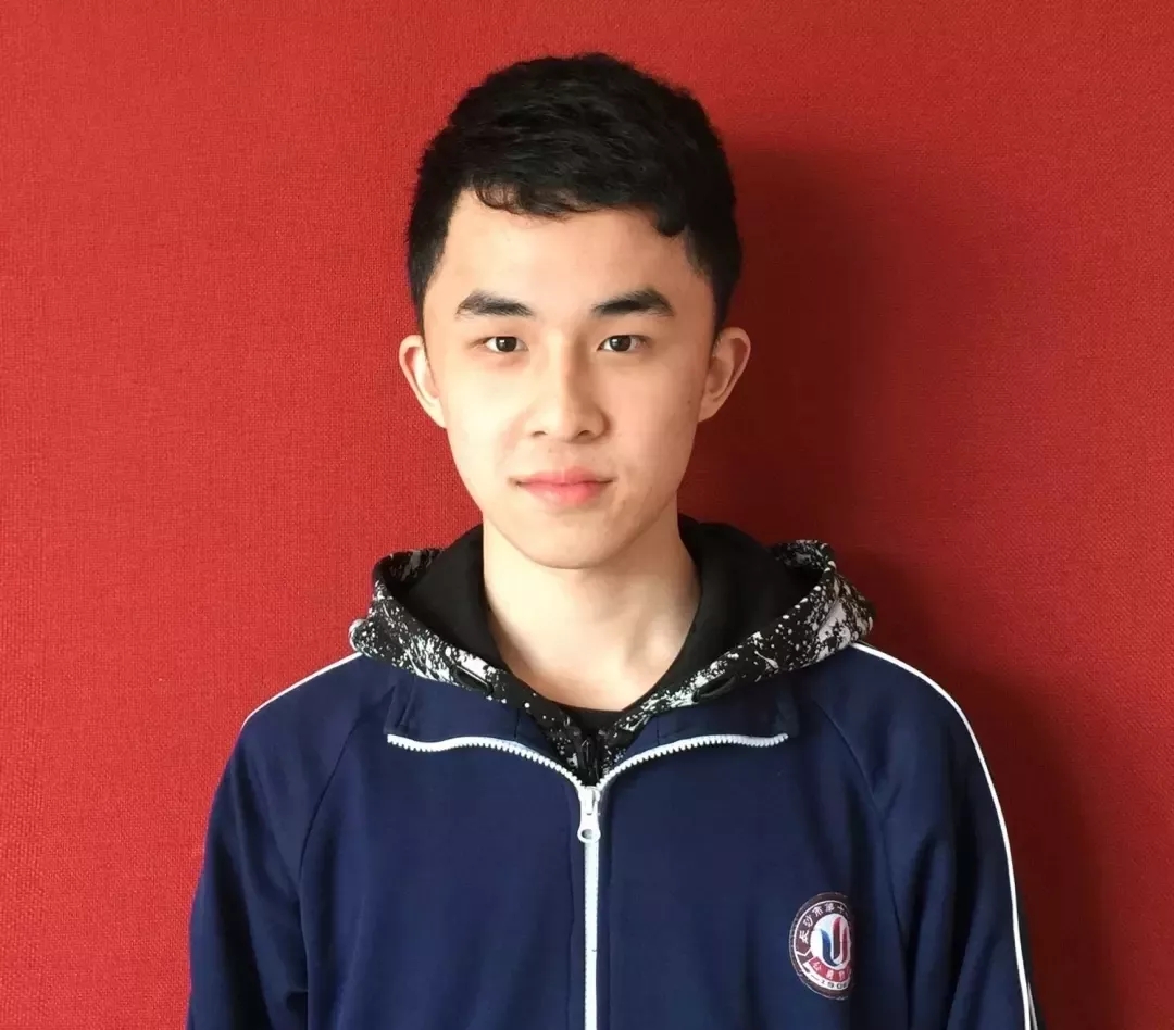 这是一支由一个人组成的篮球队…