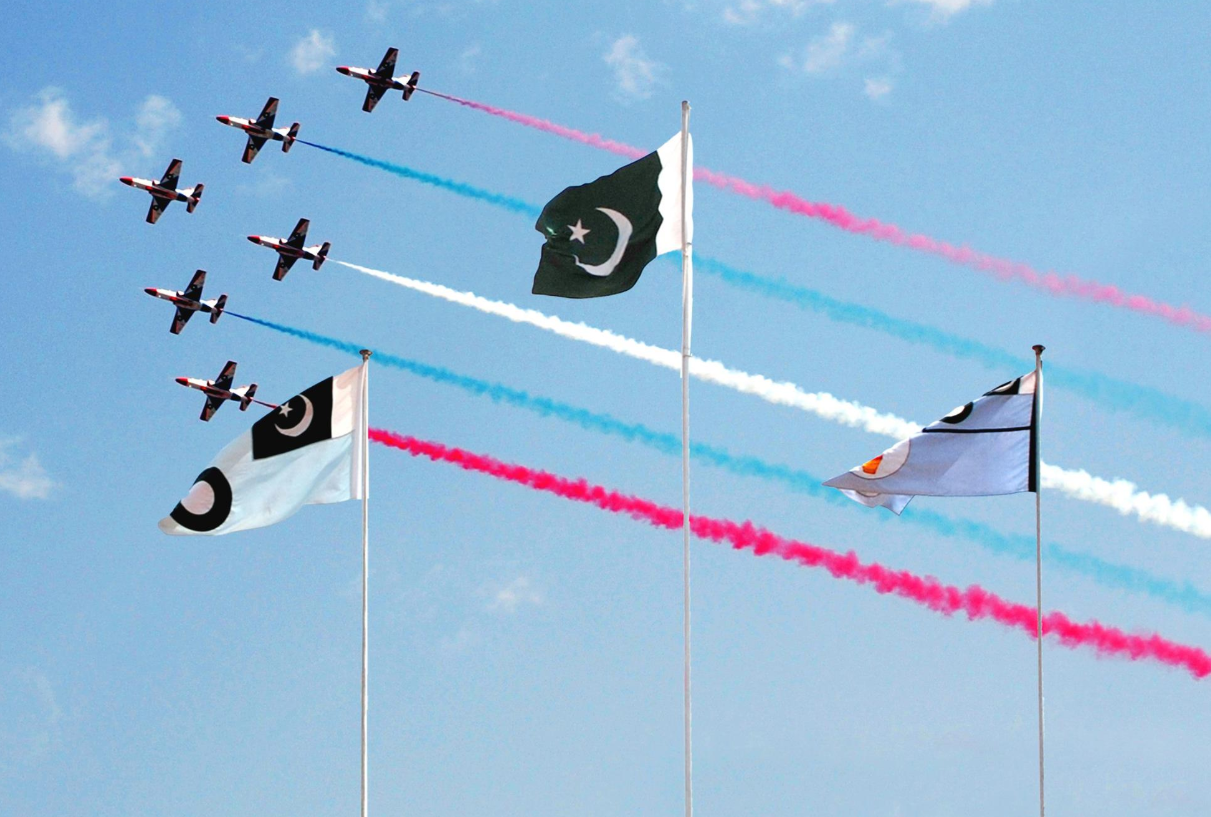 巴基斯坦空军学院所属的“雄狮”特技飞行表演队 图源：社交媒体