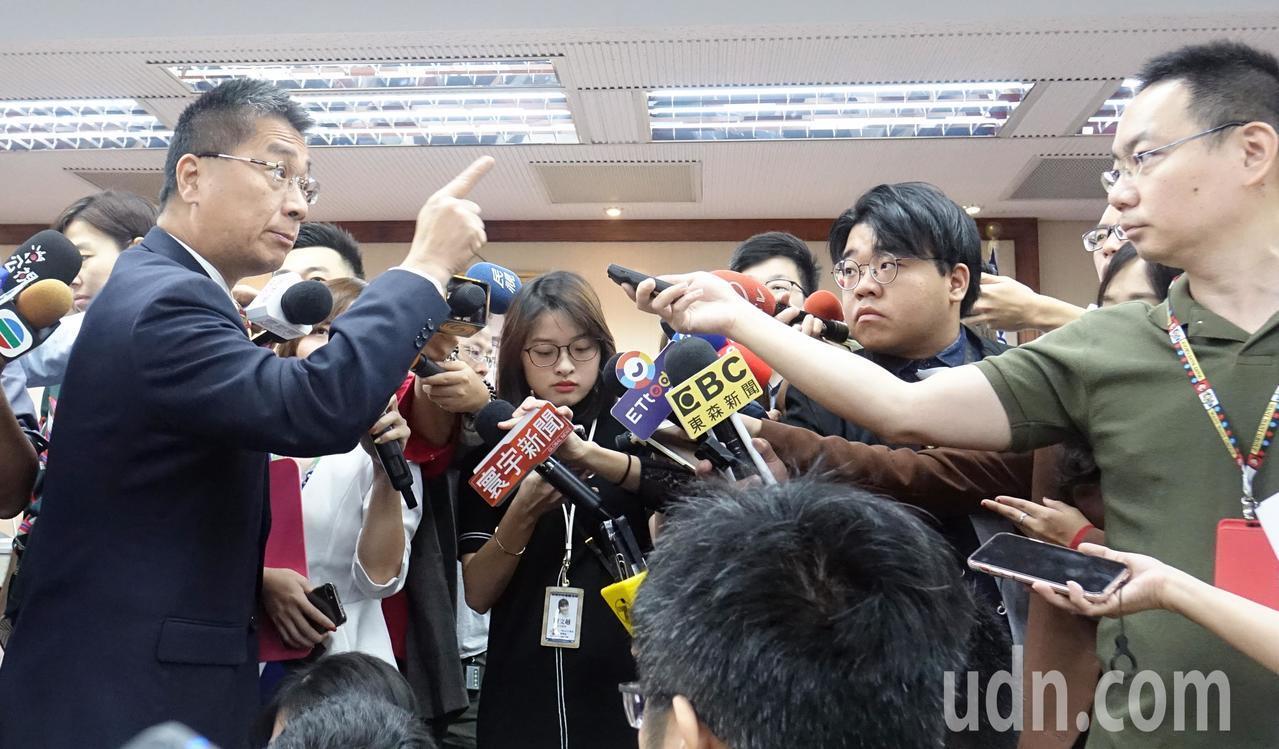 菲洛城手机娱乐客户端,人民日报追踪雅乐迪配方粉:假货是怎样流进市场的