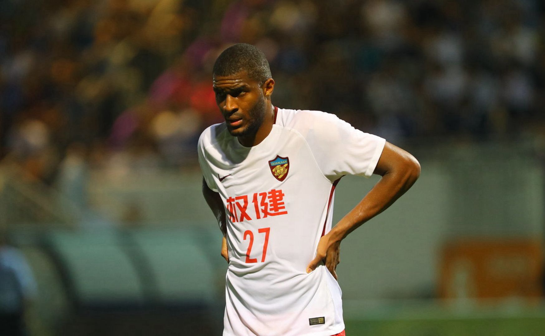 体坛联播|哈姆西克转会大连一方,阿森纳欧联输