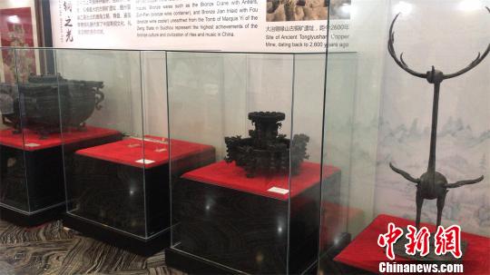 湖北随州曾侯乙墓出土的鹿角立鹤等青铜礼器向世界展示湖北深厚的文化传承 邹浩 摄