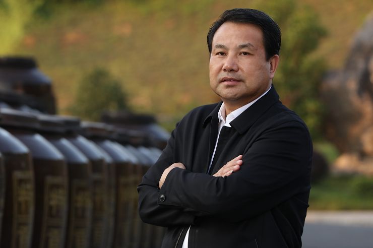 宣酒老总李健_李健老婆