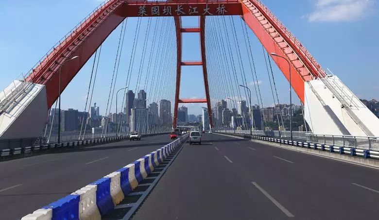 周知!早高峰时段菜园坝大桥往大坪可“逆行”避开环道了