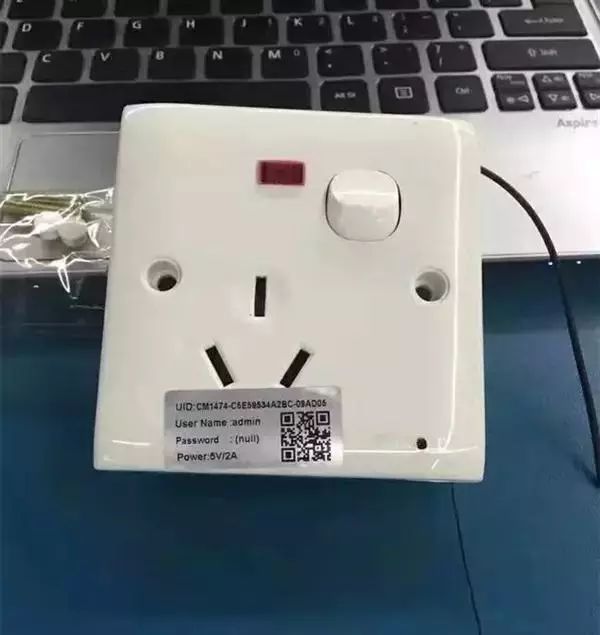 单身女孩凌晨3点报警:房里有针孔摄像头!