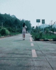 姑娘，别再喝了，我现在就送你回家。