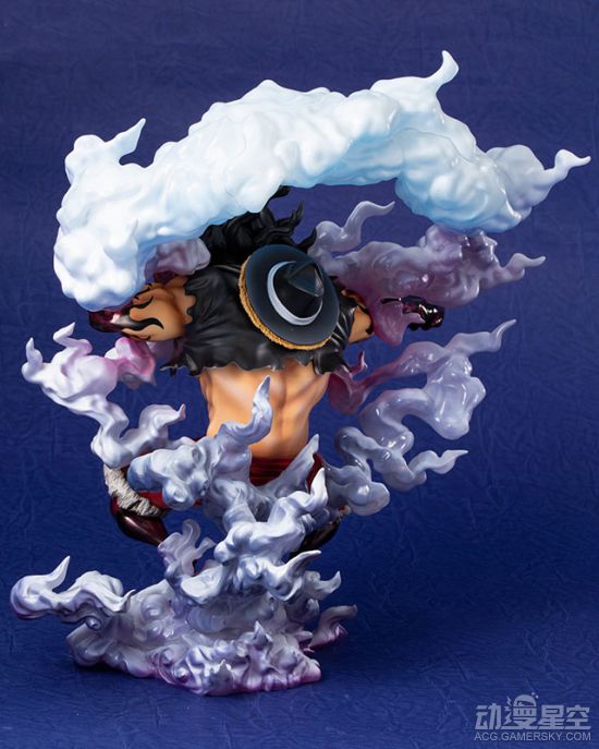 《海贼王》四档大蛇人路飞雕像 霸气环绕战力破表