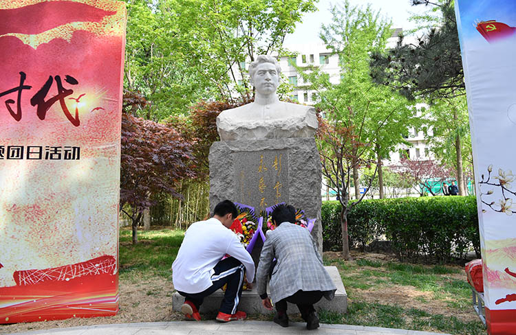 纪念五四运动100周年 东城教育系统新老团员重温誓言