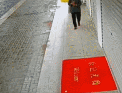 姑娘吃的啥体质这么好?动图 这种东西妹子也能用?