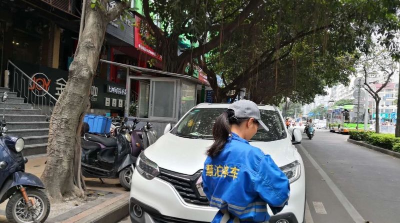 南宁4000多个路边停车泊位启用扫码支付,不交