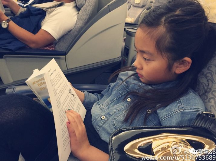 都是跟儿子撒娇 霍思燕可比董洁高明的多