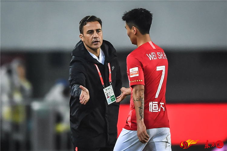 韦世豪赴恒大图片