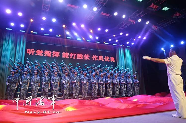 海军航空大学某基地举办主题歌咏比赛